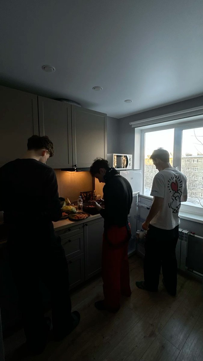 𝑩𝒓𝒖𝒗, Aksa. tweet media