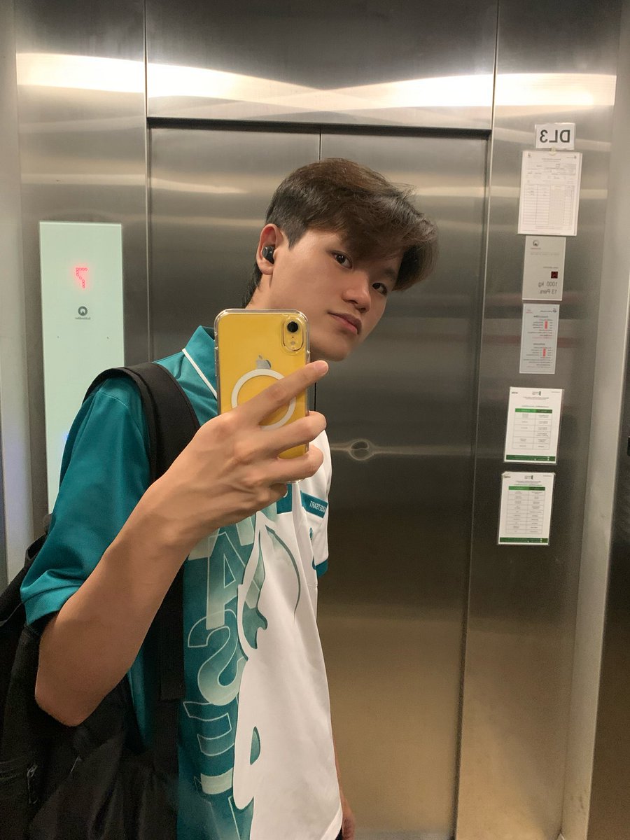 ปพน tweet media