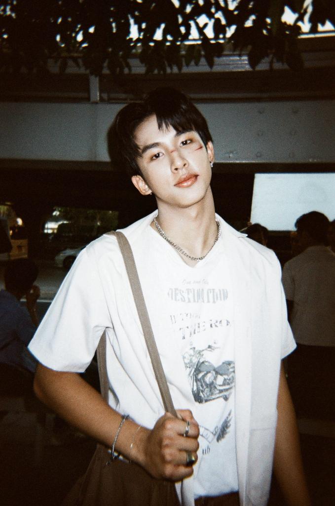 Kakak Surf tweet media