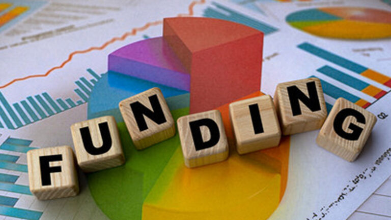 SINewsUpdates's tweet image. ScrapUncle Raises $2.5 Million Pre-Series A to Drive India's Recycling

Read More: lnkd.in/gtB55YDS

#Indiascirculareconomy #cleantechstartup #inventorymanagement #wastemanagementsystems