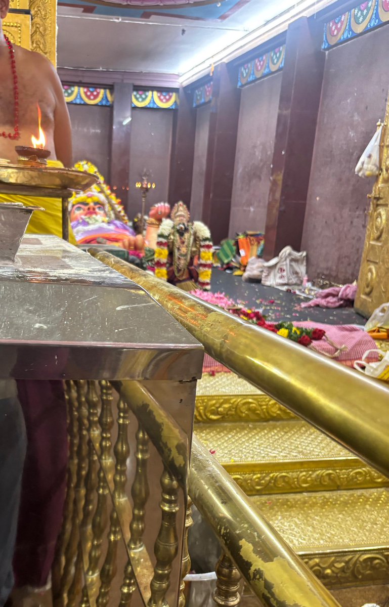 ChengaiSFC_Offl's tweet photo. On the occasion of the March 5 birthday of Our beloved Anna #Paramu
We offered special prayers at the famous Arulmigu Masani Amman Temple.
Have a blessed good health & a long life to continue guiding us.
Advance happy birthday Anna💐❤️
A small Love from all Dist Head Of SFC https://t.co/fG5XFGgzM7
