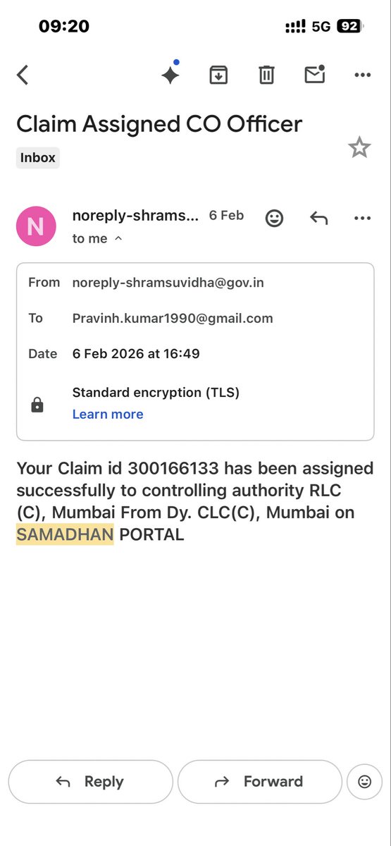 pravinhkumar's tweet photo. @DYCLCMUMBAI @LabourMinistry @CMOMaharashtra @LabourDeptMH महाराष्ट्र सरकार और भारत सरकार कृपया ये बताने का कष्ट करे कि कामगार के लिए  जो नियम बनाए गए हैं वह केवल कागज तक सीमित है या कोई संज्ञान भी लिया जाता है उन पर। महाराष्ट्र का श्रम विभाग शिकायत को बंद कर देता है बिना जांच के https://t.co/T9zhx0wjZ4