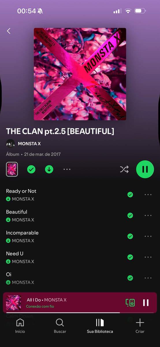 amo lembrar que eu ainda tenho esse álbum e poder abrir ele a hora que eu quiser pra ver a coisa mas linda existente em forma de papel pq nao basta ter as melhores músicas da discografia do monsta x tudo nele eh esteticamente agradavel