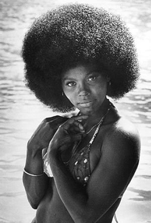 DoubleODispatch's tweet image. March 3, 1949: Actress and model Gloria Hendry is born in Winter Haven, Florida. While working as a Bunny in the NY Playboy Club she got her 1st role alongside  Sidney Portier in "For Love of Ivy" (1968). She went on to play Rosie Carver in "Live &amp;amp; Let Die."