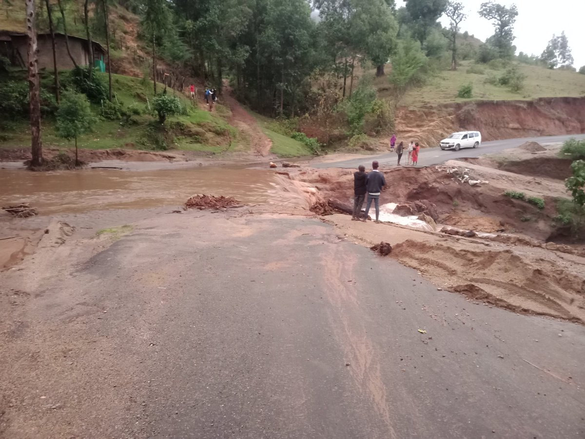 ChirchirGil's tweet photo. @KeRRA_Ke  This section of the road linking Embobut–Tuturung–Chesoi, particularly at Embomon Bridge, has for decades caused great inconvenience during the rainy season. Current bridge design cannot effectively handle the heavy flow of water. It therefore needs to be redesigned. https://t.co/7qCvp7GKqn