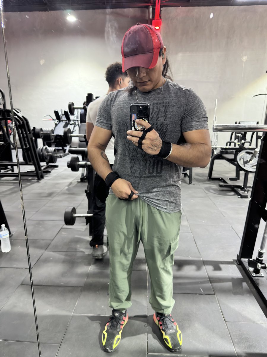 elGer1031's tweet photo. Espalda y bicep! 🤯🔥😮‍💨🥵 buen combo! 🫡 https://t.co/yTCuHqCjFB