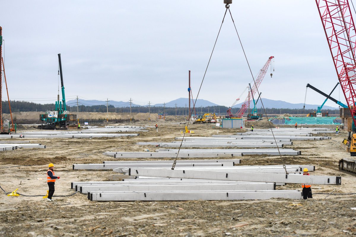 pingtanchina's tweet image. #PingtaninDevelopment
Operations in full swing!
The #Pingtan International Circuit #project is currently undergoing pile foundation #construction and is expected to be completed by June next year. It will be a comprehensive racing course with various features and entertainment.
