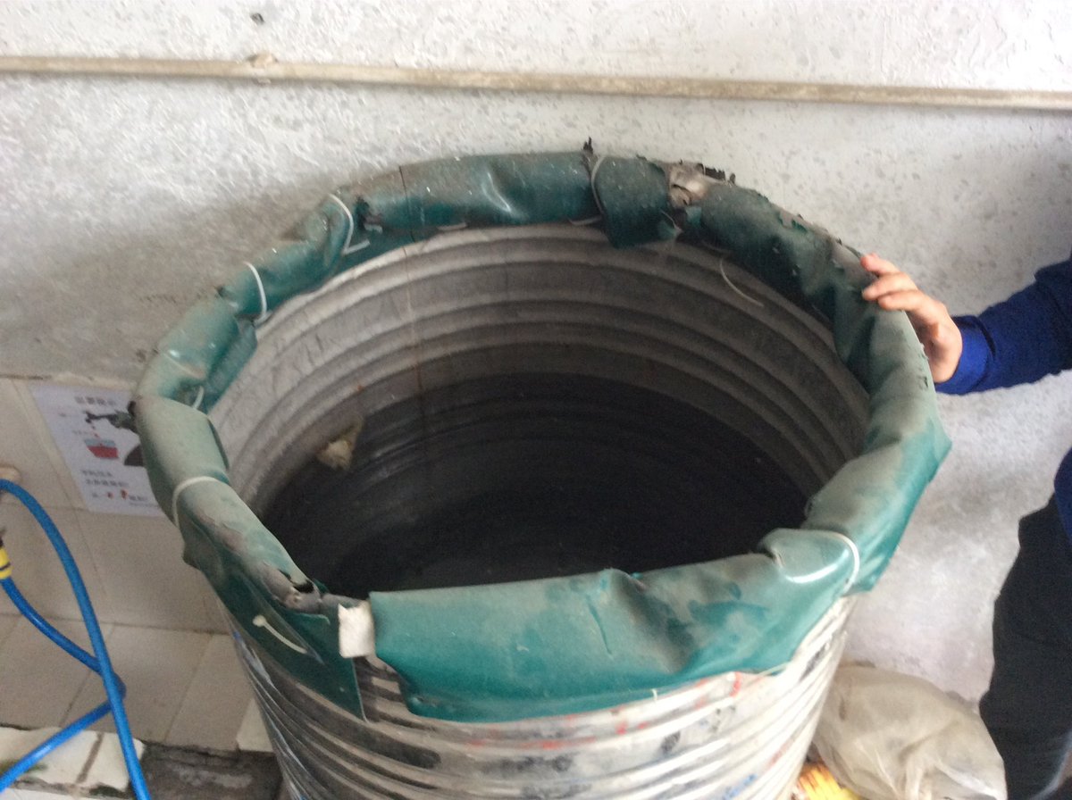 ただの大バケツを指さして「防水試験の設備です」と言われたとき。

【2018年3月 中国深センにて】
