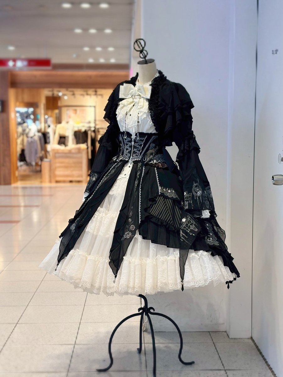 こんにちは、梅田 #HEPFIVE 店です😊 ✨💎Larme d' Alice💎✨ ・ボレロ