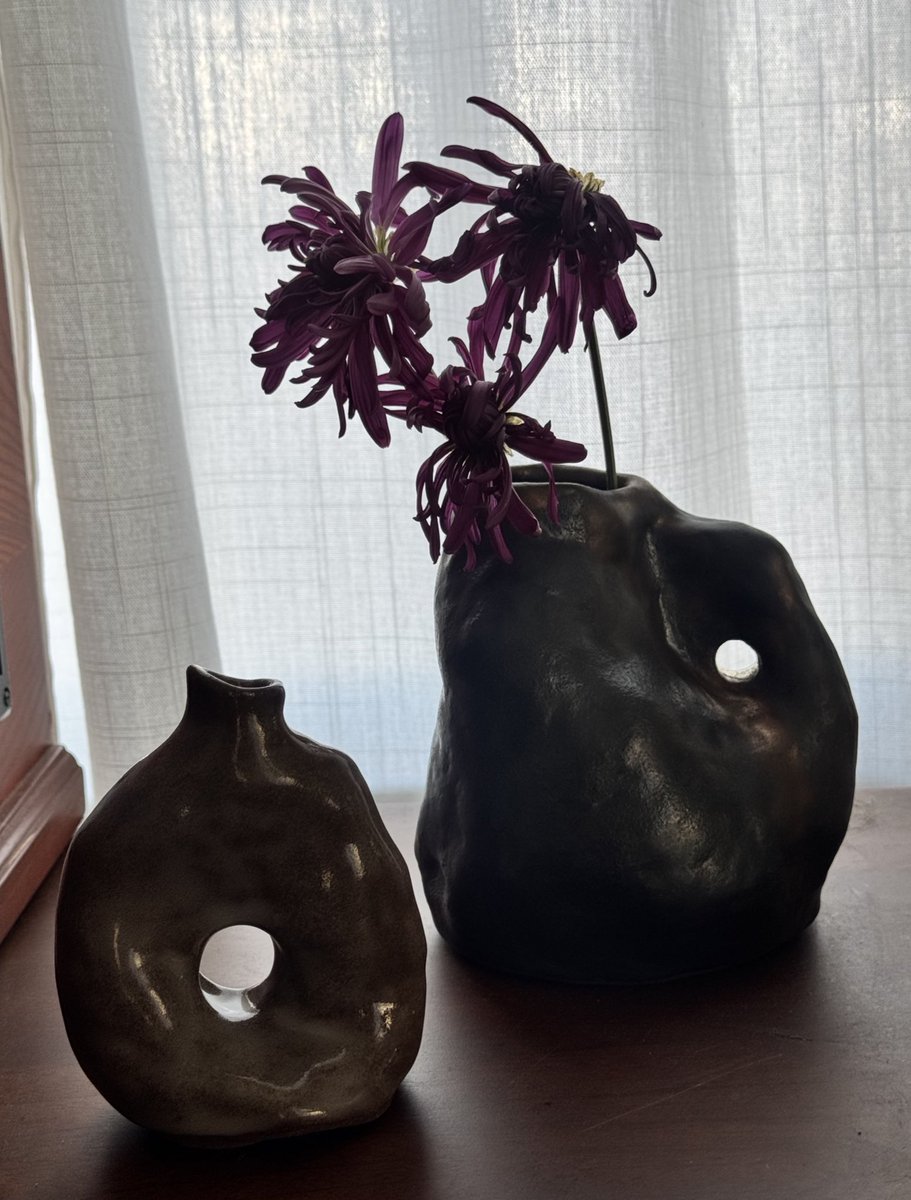 I made these 🥹
(ignore my dying flowers)