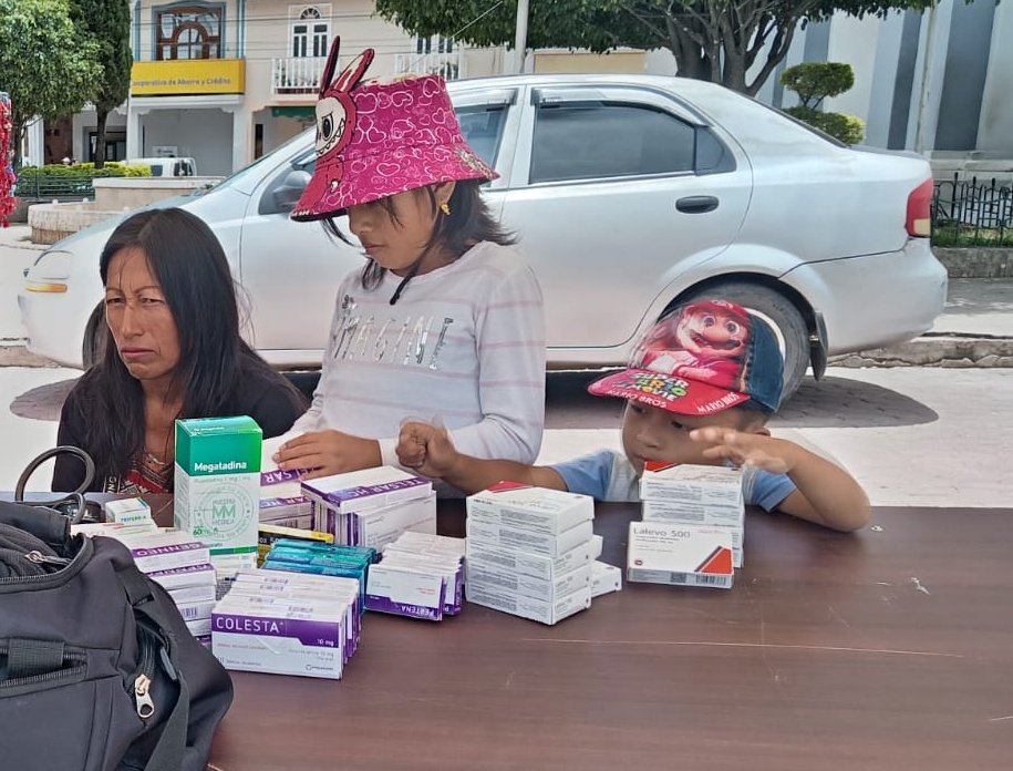 Desde Paltas reafirmamos que el servicio transforma vidas.
Salud,medicamentos y lentes entregados con responsabilidad y corazón.

Gracias de corazón a #TotalFlex #Bestrong al Team de Jóvenes Profesionales, Proyecto Luz Rosa por caminar junto a nosotros.
¡Esto recién comienza!✨