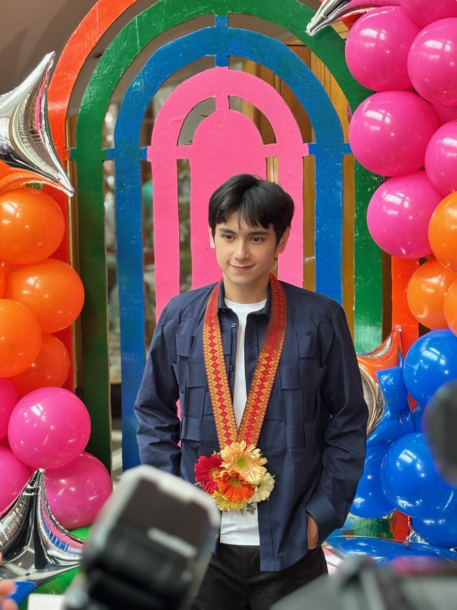UnangHirit's tweet photo. KAPUSO BIG 4 IS HERE! 🥹✨

Welcome home, Caprice, Heath, Ashley and Princess!

Tumutok na sa inyong telebisyon maging sa #UnangHirit livestream sa Facebook, TikTok at YouTube!

Araw-araw tumutok sa inyong pambansang morning show kung saan laging una ka– #UnangHirit https://t.co/5W3dVtPSKU