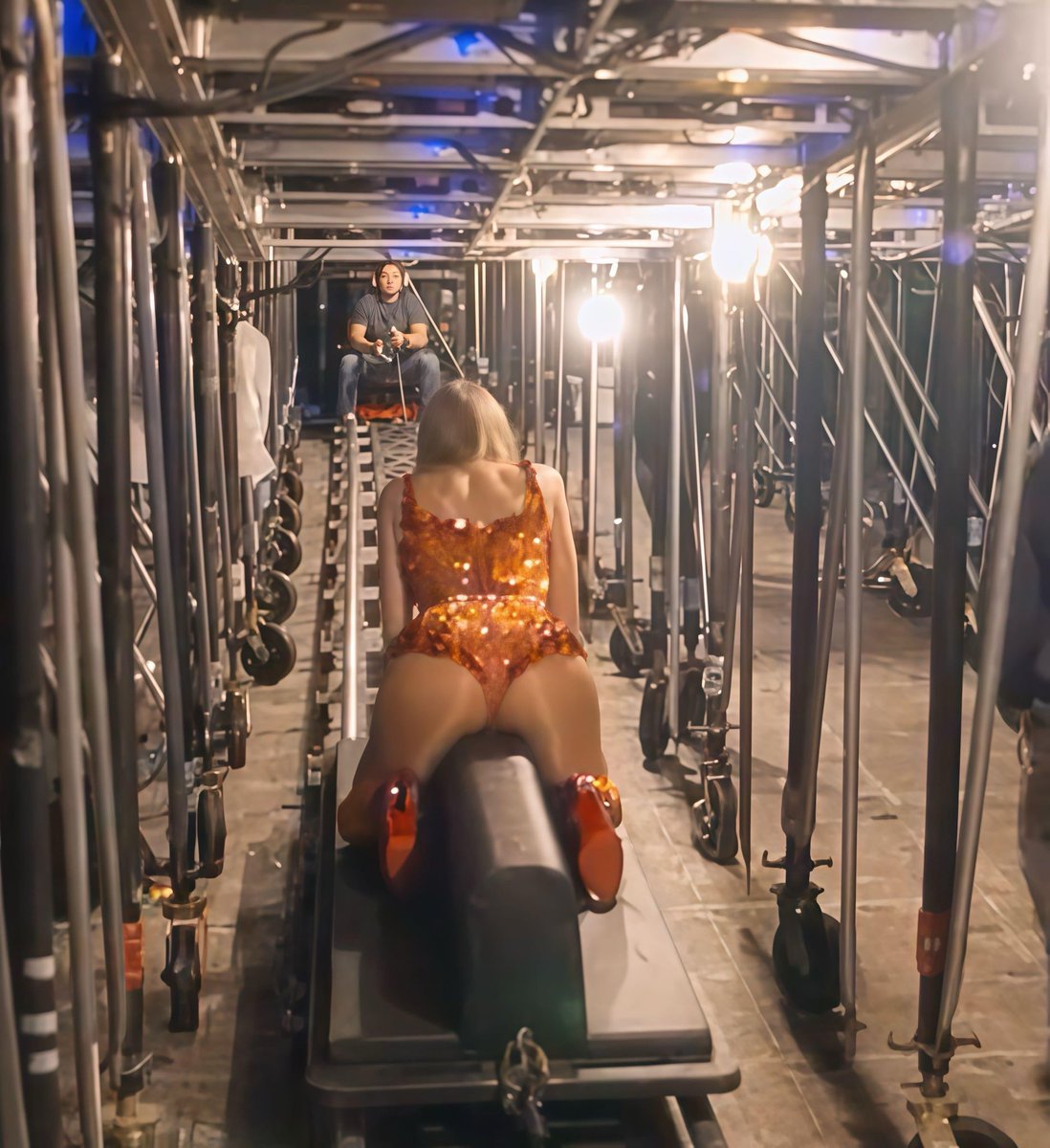 Taylor montando 🥵🤤🤤