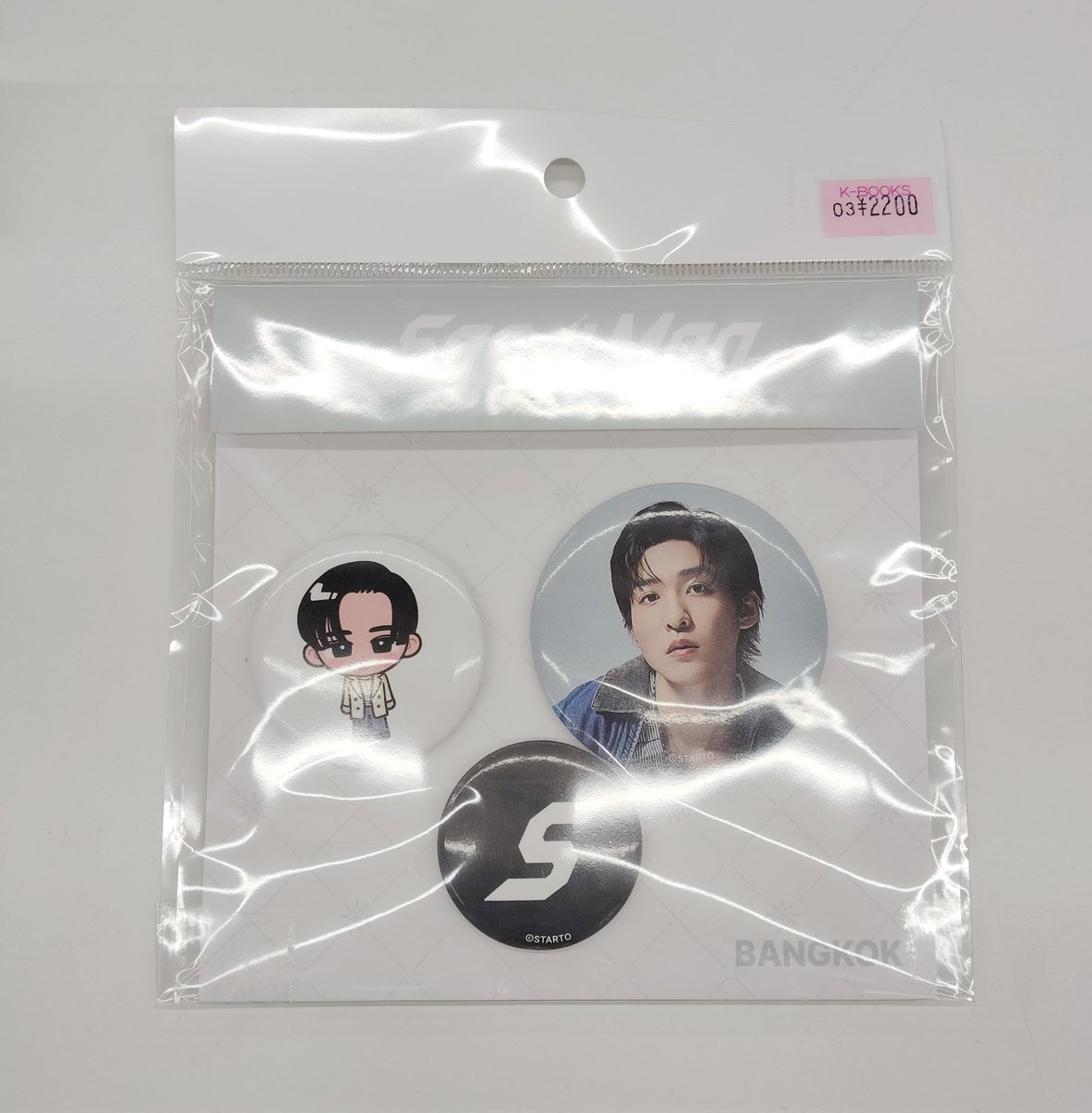 入荷情報】 #SnowMan #目黒蓮 さん #SnowMan1stPOPUP バンコク缶バッジ