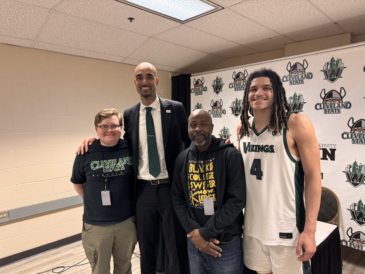 Coach Rob Summers tweet media