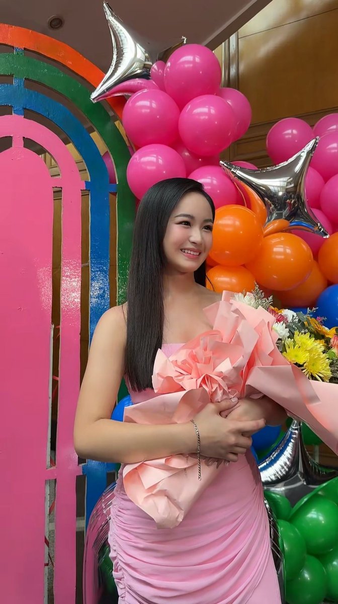 cappietala's tweet photo. SOBRANG GANDA NI CAPRICE MA

CAPRICE GMA HOMECOMING
#CapriceCayetano https://t.co/fq4h5RiHMQ