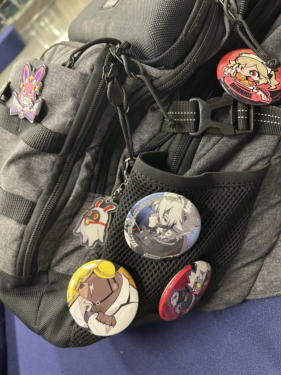 anomalymain's tweet photo. they definitely noticed my backpack 😭😭🙏 https://t.co/3ugN0bl6fZ