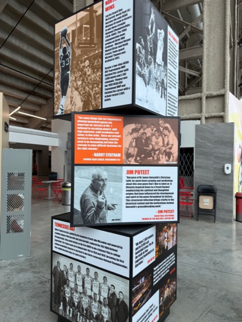 Small College Basketball tweet media