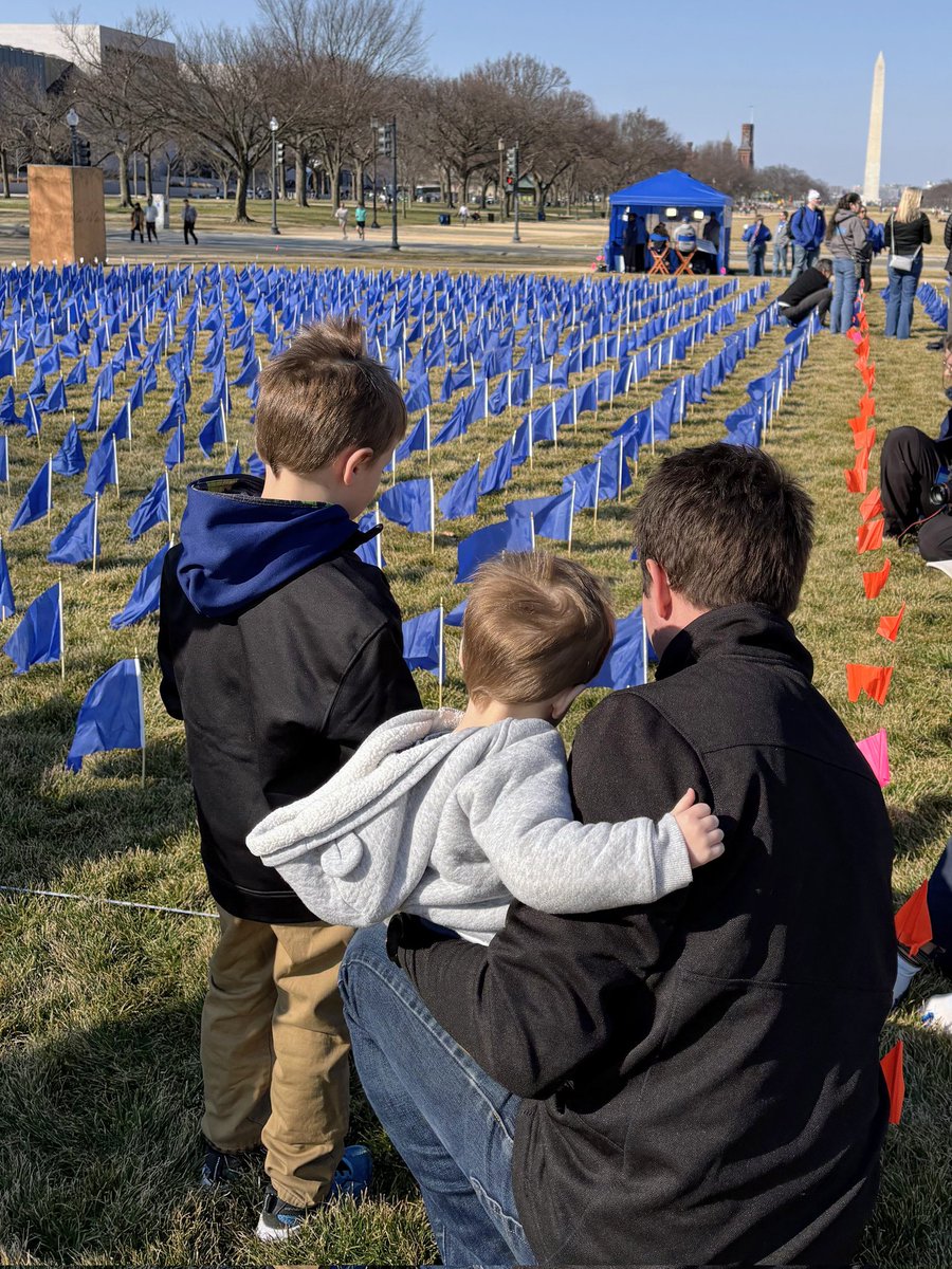 OncoSause's tweet photo. Super proud of my boys for joining me and #TeamNatera at @FightCRC's United in Blue installation in DC this weekend. The 27,000+ flags = people ⬇️ age 50 projected to be Dx with #colorectalcancer by 2030. Get screened. 

#ColorectalCancerAwarenessMonth #CRC @NateraOncology https://t.co/bzgwOR9gxd