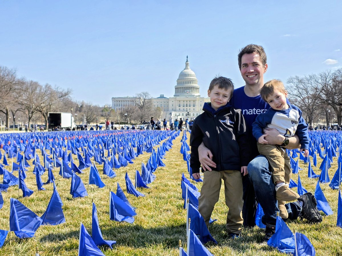 OncoSause's tweet photo. Super proud of my boys for joining me and #TeamNatera at @FightCRC's United in Blue installation in DC this weekend. The 27,000+ flags = people ⬇️ age 50 projected to be Dx with #colorectalcancer by 2030. Get screened. 

#ColorectalCancerAwarenessMonth #CRC @NateraOncology https://t.co/bzgwOR9gxd