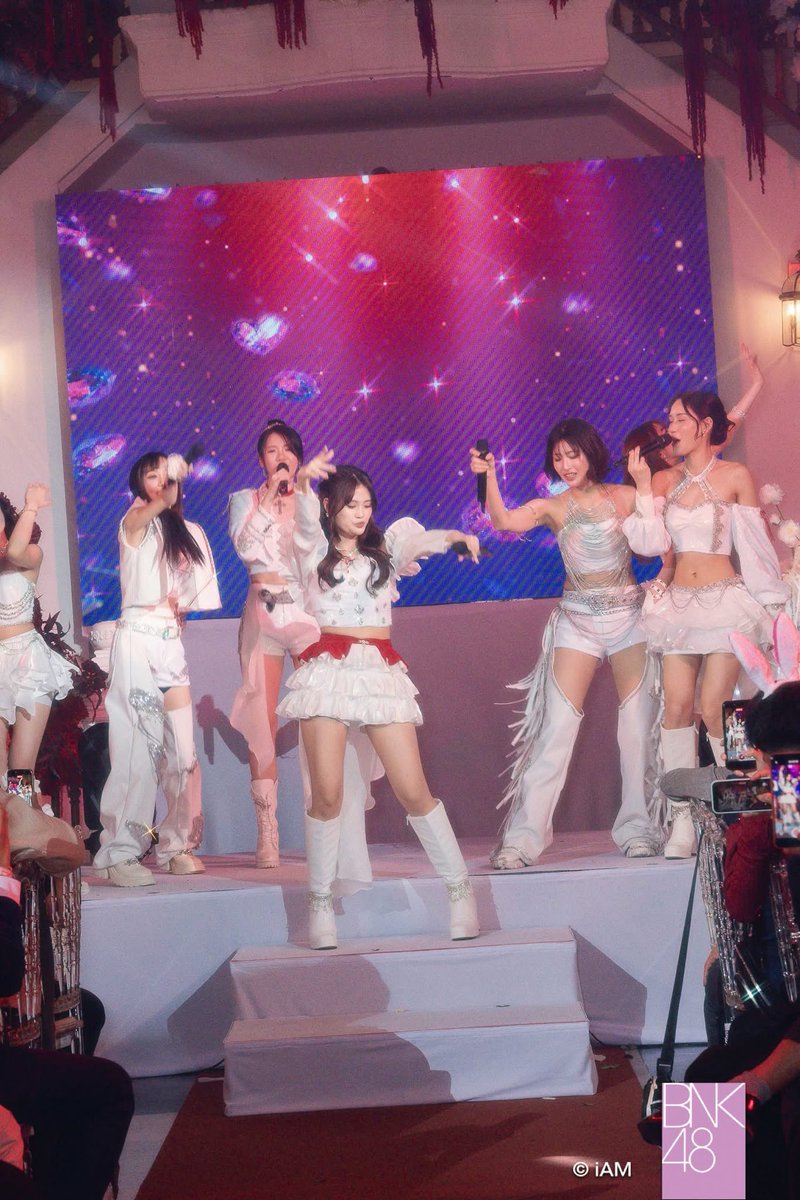 ขนาดไม่ได้ไปงานยังรู้อะ ว่ากำลังเปิดเพลงอะไรอยู่