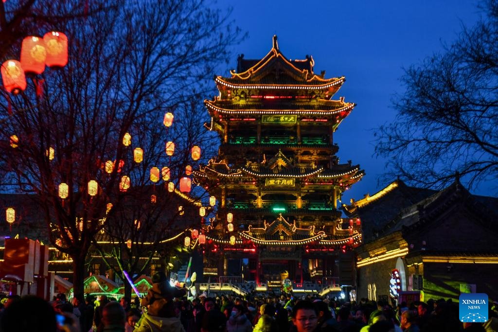 VoiceofPD's tweet image. Various activities are held in north #China's #Shanxi Province to celebrate the #LanternFestival, which falls on the fifteenth day of the first month of the Chinese lunar calendar, or March 3 this year.