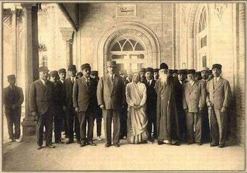 IndiaHistorypic's tweet photo. Gurudev Rabindranath Tagore With Members of Iranian Parliament In Tehran https://t.co/S8T9iJqrUD