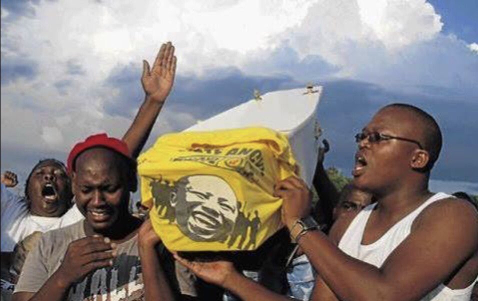 Man’s NOT Barry Roux tweet media