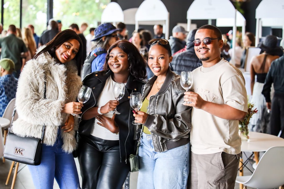 cnandco's tweet photo. The #RMBSimonsbergWineFestival returned this past weekend for its second edition, firmly establishing its place as one of the Cape Winelands’ most exciting collaborative wine experiences. https://t.co/p6yUEGlkhB
#wine #simonsberg @RMBCIB @PlaisirEstate https://t.co/9KNRAivWXM