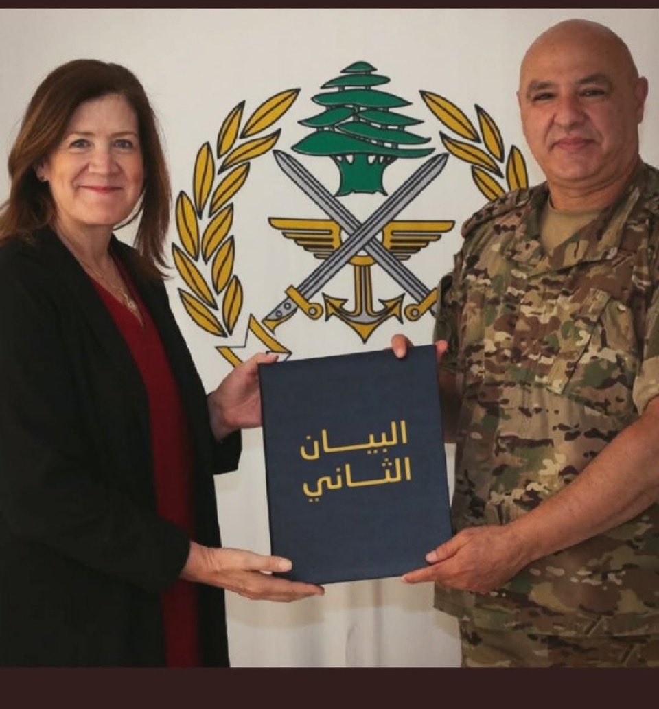 #ديوث لبنان جوزف عون 
( الديوث )يعني بسلم عرضه لواحد تاني 
بشير الجميل رقم ٢
خيانة عراس السطح 
بدو الجيش يقاتل المقاومة واسرائيل ناوية تجتاح الجنوب حتى العاصمة 
جلسة اليوم كانت اسرائلية بامتياز
#طويلة_على رقبتك انت ونواف