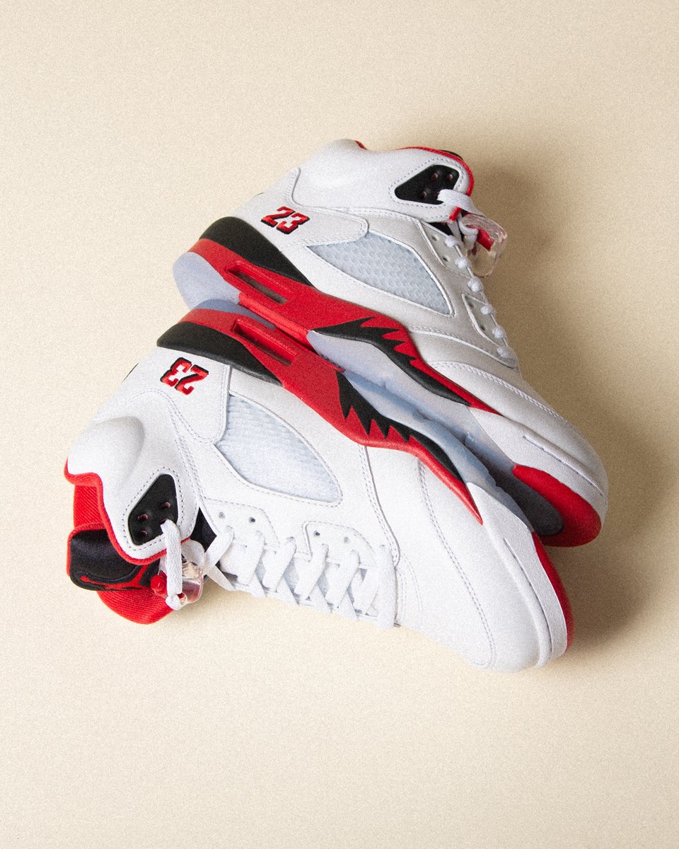 air jordan retro 5 footlocker