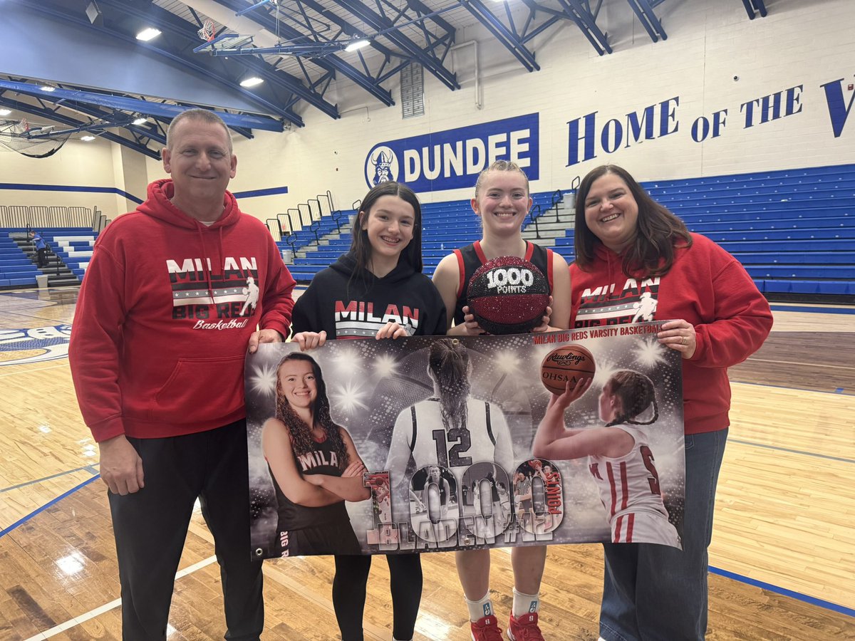 Emily Bladen tweet media