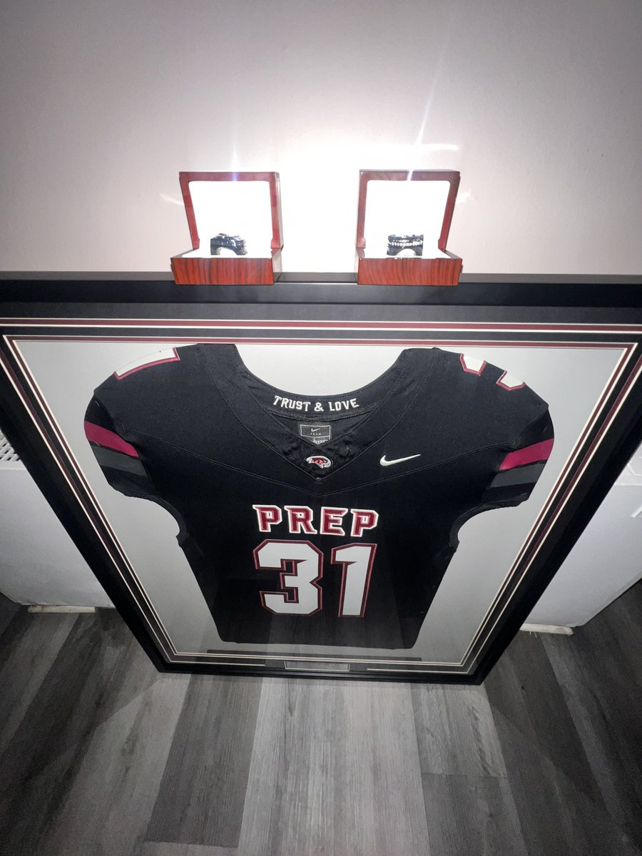 EliasChimucoJr's tweet photo. Thank You PREP FOOTBALL! It’s truly been a privilege, an honor, and a wonderful 4 years of playing this beautiful game alongside my brothers. Learning from each other as teammates and our coaches on how to be “Men For & With Others”, but to also “Trust & Love” through it all #THWND @T_Roken @Coach_Sug