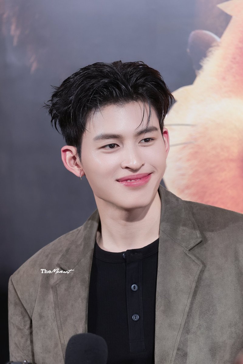 TheMoment0923's tweet photo. 我爱你
ฉันรักคุณ
I Love u
POND HOPPERS TH PREMIERE
#HoppersTH
#HoppersTHxPond
#ppnaravit
@ppnaravit https://t.co/B54xYiillW
