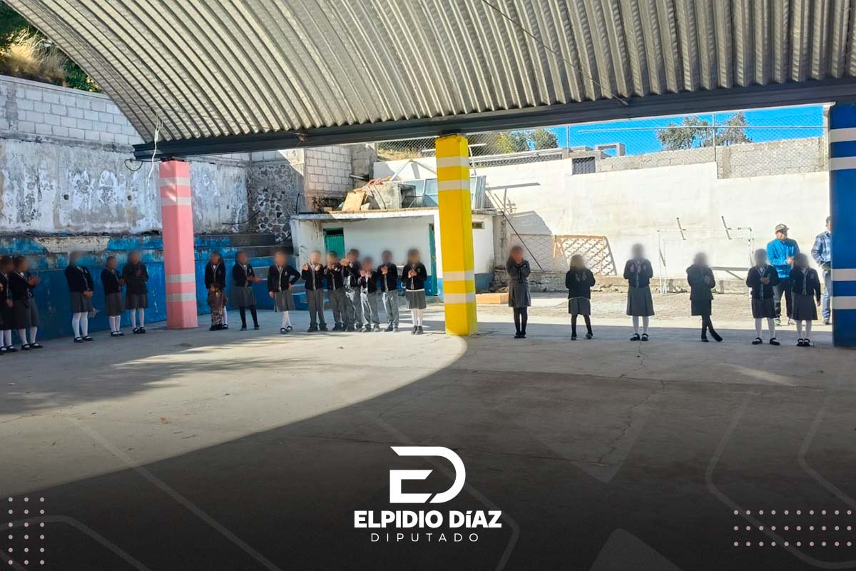 La educación siempre será una prioridad. 

En la comunidad de Puerto Nacional, en Tlachichuca, hicimos entrega de pintura en la Escuela Primaria Gustavo Díaz Ordaz 🏫 para su rehabilitación.