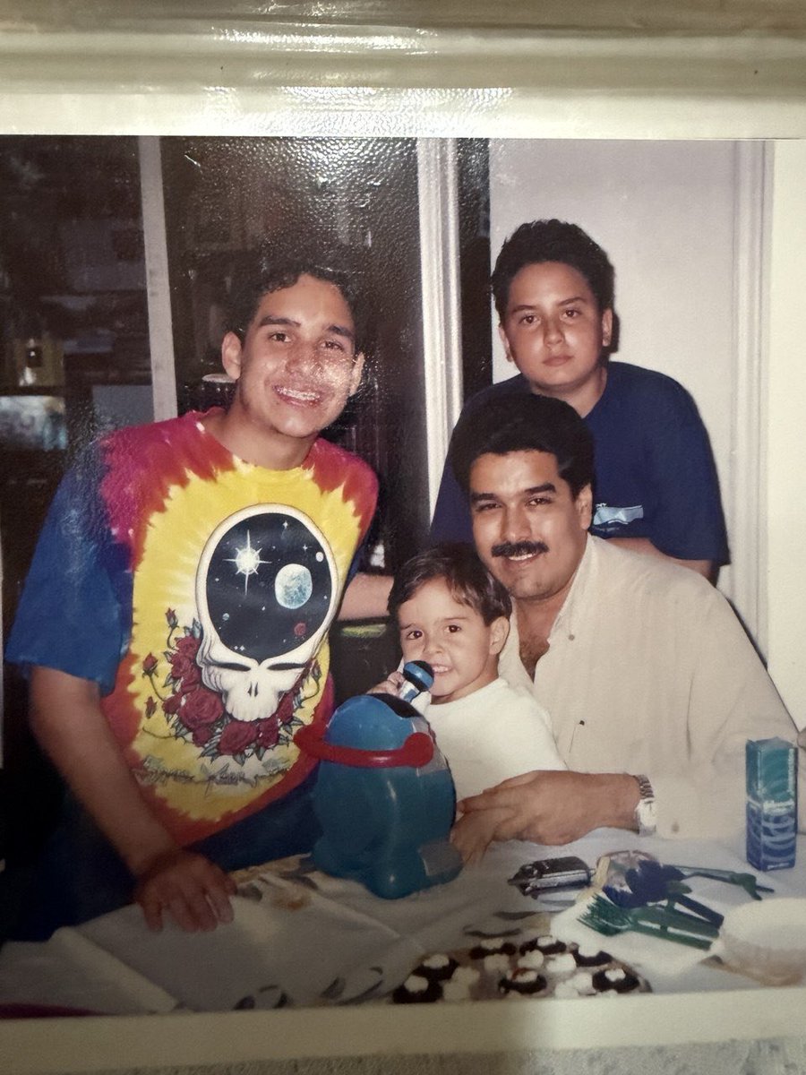 Nicolas Maduro Guerra tweet media