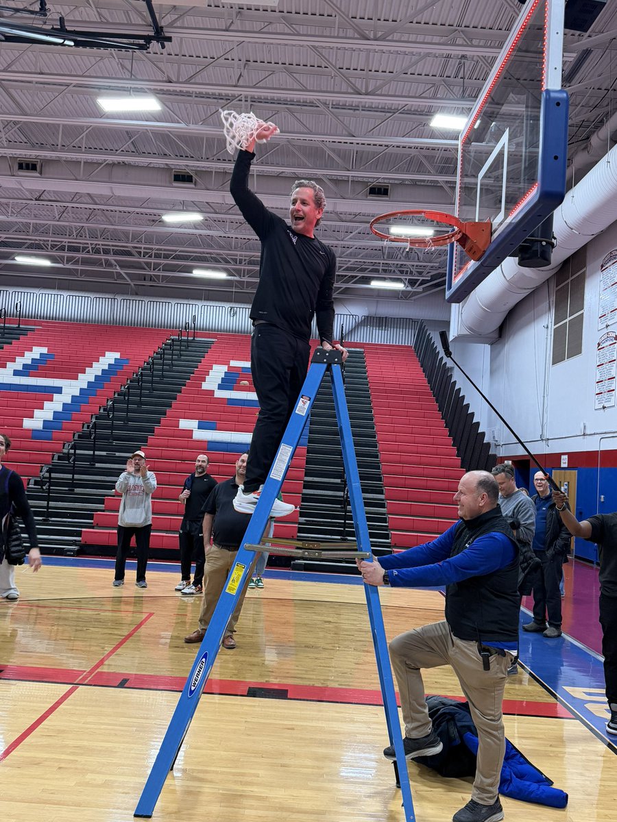 Mary Masnica tweet media