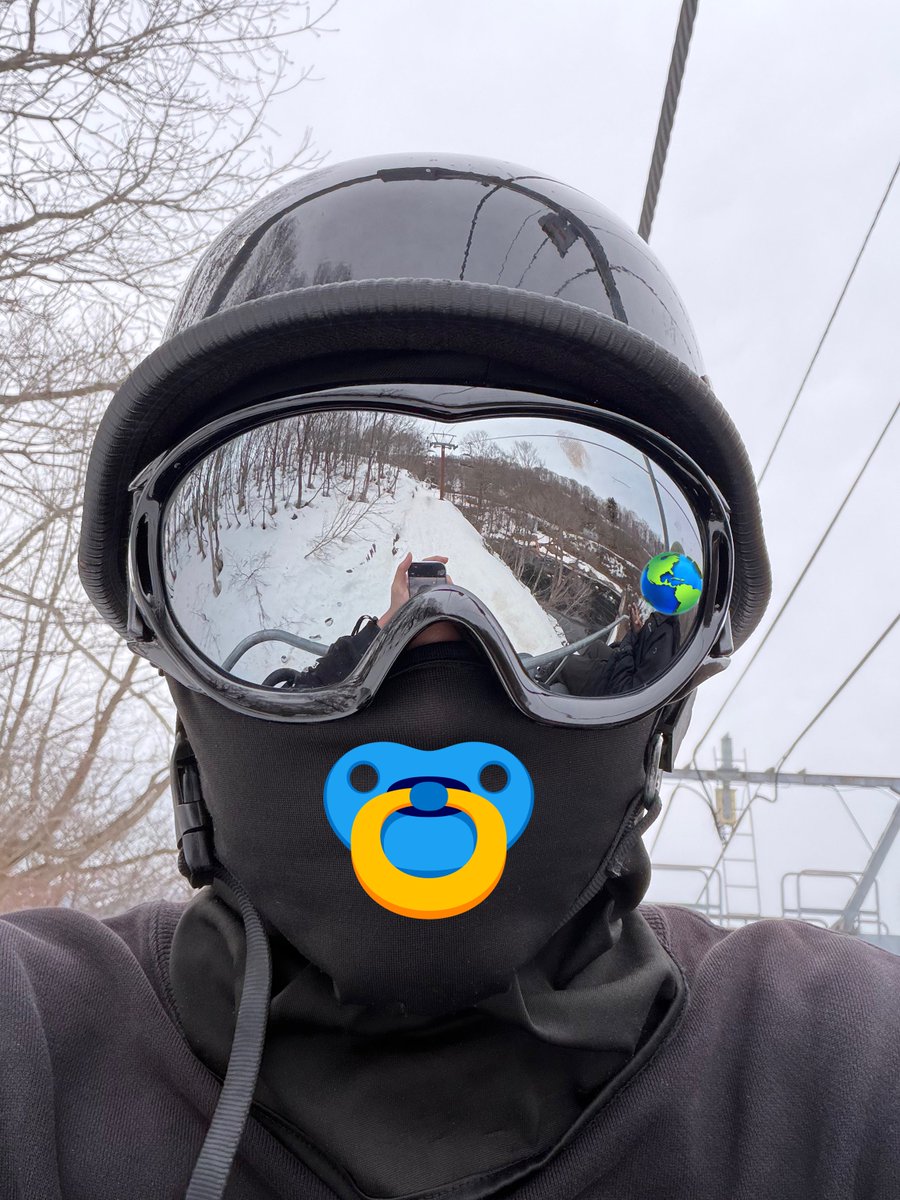 369nsm's tweet image. 数年ぶりにスノボーに行ってきた🏂
体の衰えを感じる👴
