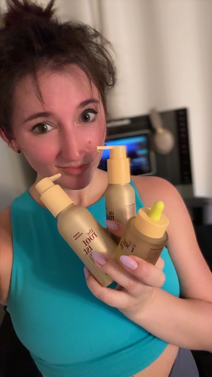 Mandi Viena tweet media