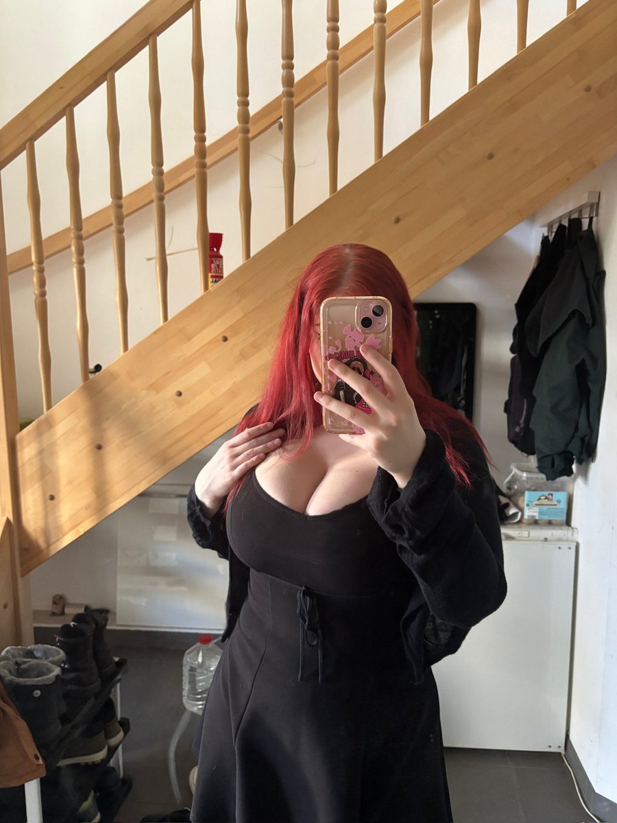__CrazyRed__'s tweet photo. Vibes🖤 https://t.co/ise25uorHH