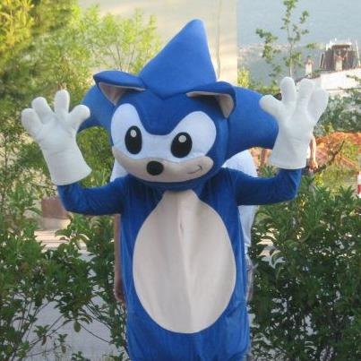 SurrealMediaFacts tweet media