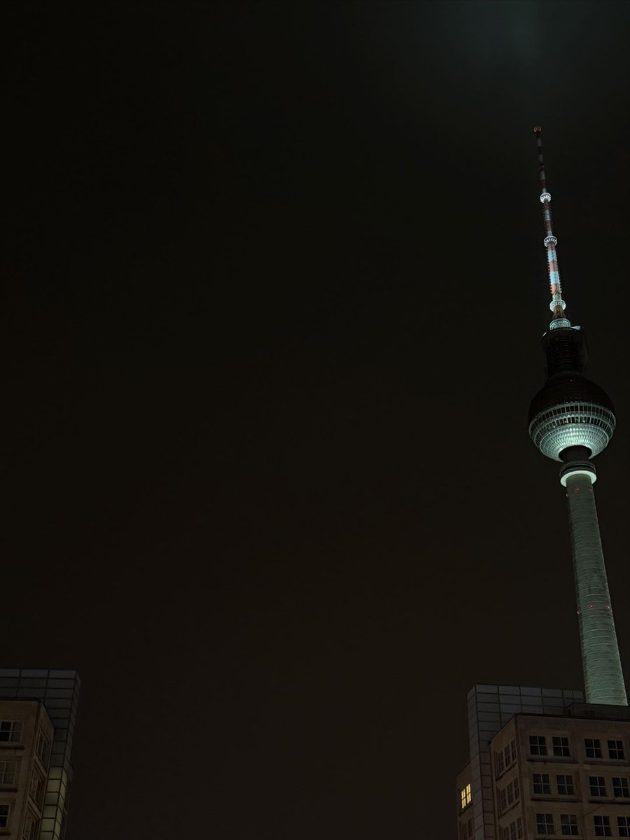 🤳🏼 tweet media