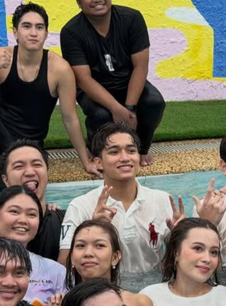 ilyktn's tweet photo. pres fred la bang ayuda jan

KUMUSTA KA KRYSTAL https://t.co/Ua8crWoCH7