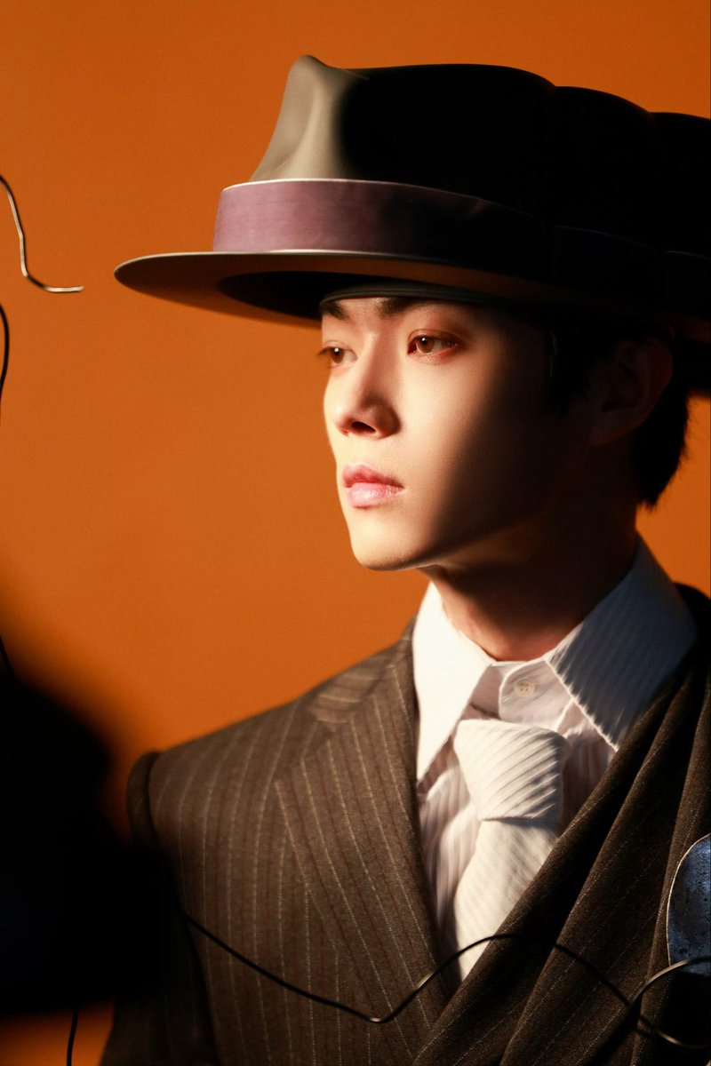 Xu Kai Studio Weibo (2/4) 3.2.26 so many great looks from Xu Kai's