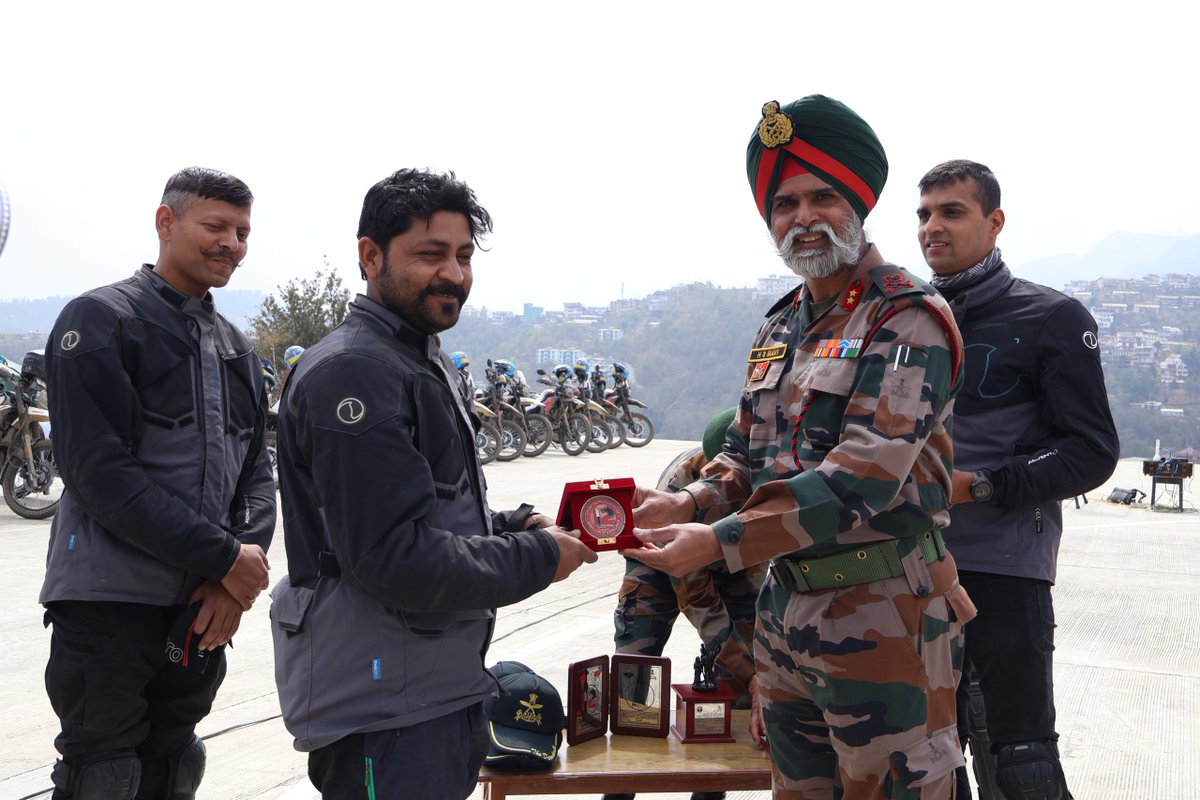 official_dgar's tweet photo. INSPECTOR GENERAL ASSAM RIFLES (NORTH) FLAGS IN “THE EASTERN EDGE EXPEDITION” AT KOHIMA, NAGALAND
Jointly organised by #AssamRifles in partnership with Hero MotoCorp, the grand finale of “The Eastern Edge Expedition” under Operation Sadbhavana 2025–26 was marked with the successful completion of its last leg from Dimapur to Kohima on 02 March 2026. The bike rally was ceremonially flagged in by Inspector General Assam Rifles (North) at Kohima, bringing the inspiring journey across the Northeast to a proud conclusion. The expedition witnessed the participation of a 24 members biking contingent comprising 12 personnel from Assam Rifles and 12 representatives from Hero MotoCorp. 

#friendsofthenortheast #sentinelsofnortheast #OperationalReadiness #CommunityFirst #NationFirst #ServiceBeforeSelf #GuardiansOfTheNation 

@HMOIndia @adgpi @PIBHomeAffairs