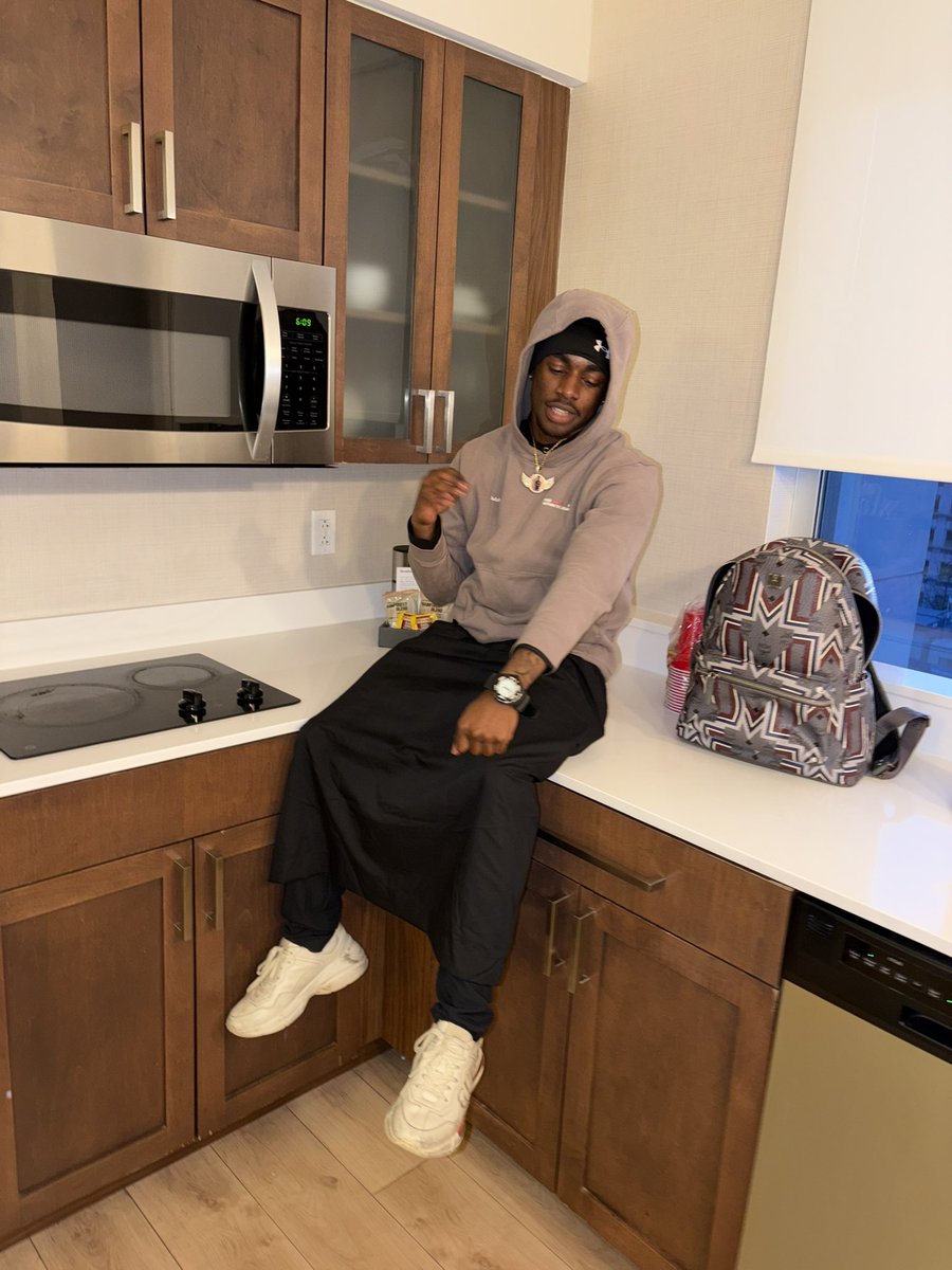 Blairracked tweet media