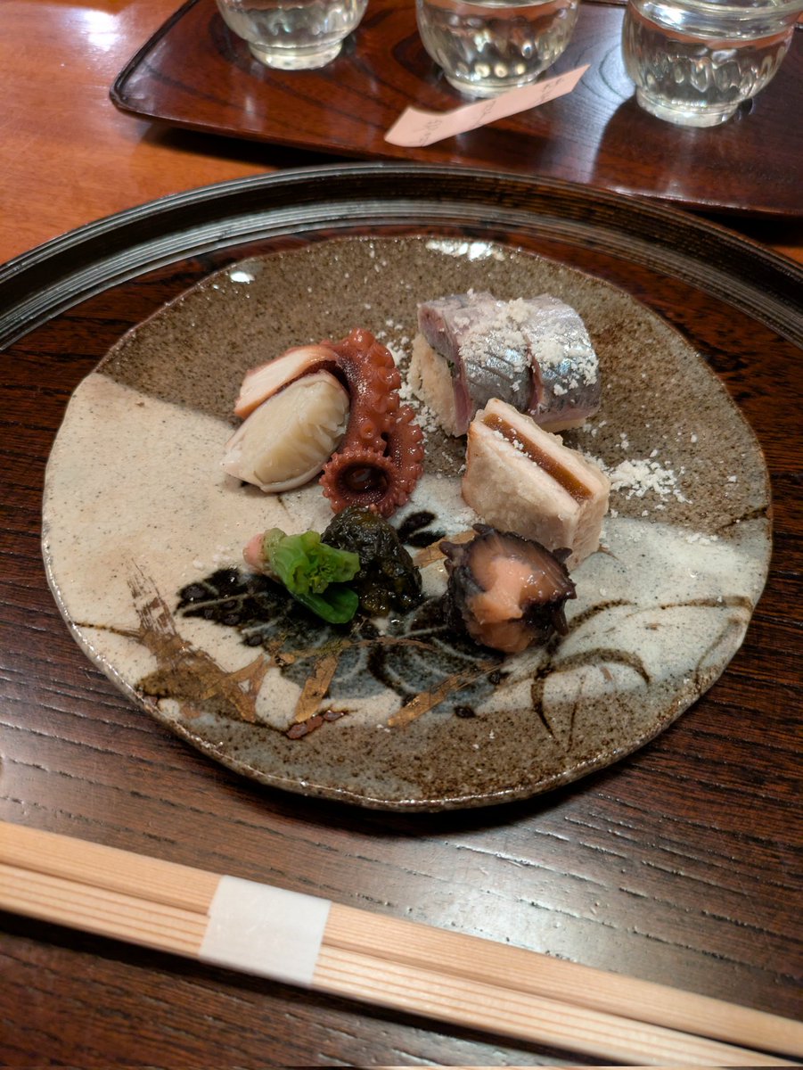 GSUMMIT4's tweet photo. 先日の記録📝
八丁堀こまつにて春の会🌸
春の食材を釜炒り茶や和紅茶、日本酒と💓
自家製ミード(OEM)も加わり、
滋味が溶け合う夜に感謝🙏🌛
Spring dinner at Komatsu, Hatchobori. Paired with Japanese tea, sake, and my OEM mead—harmony of season and craft.
#春の味覚 #springcuisine https://t.co/f2EXZAhkoF