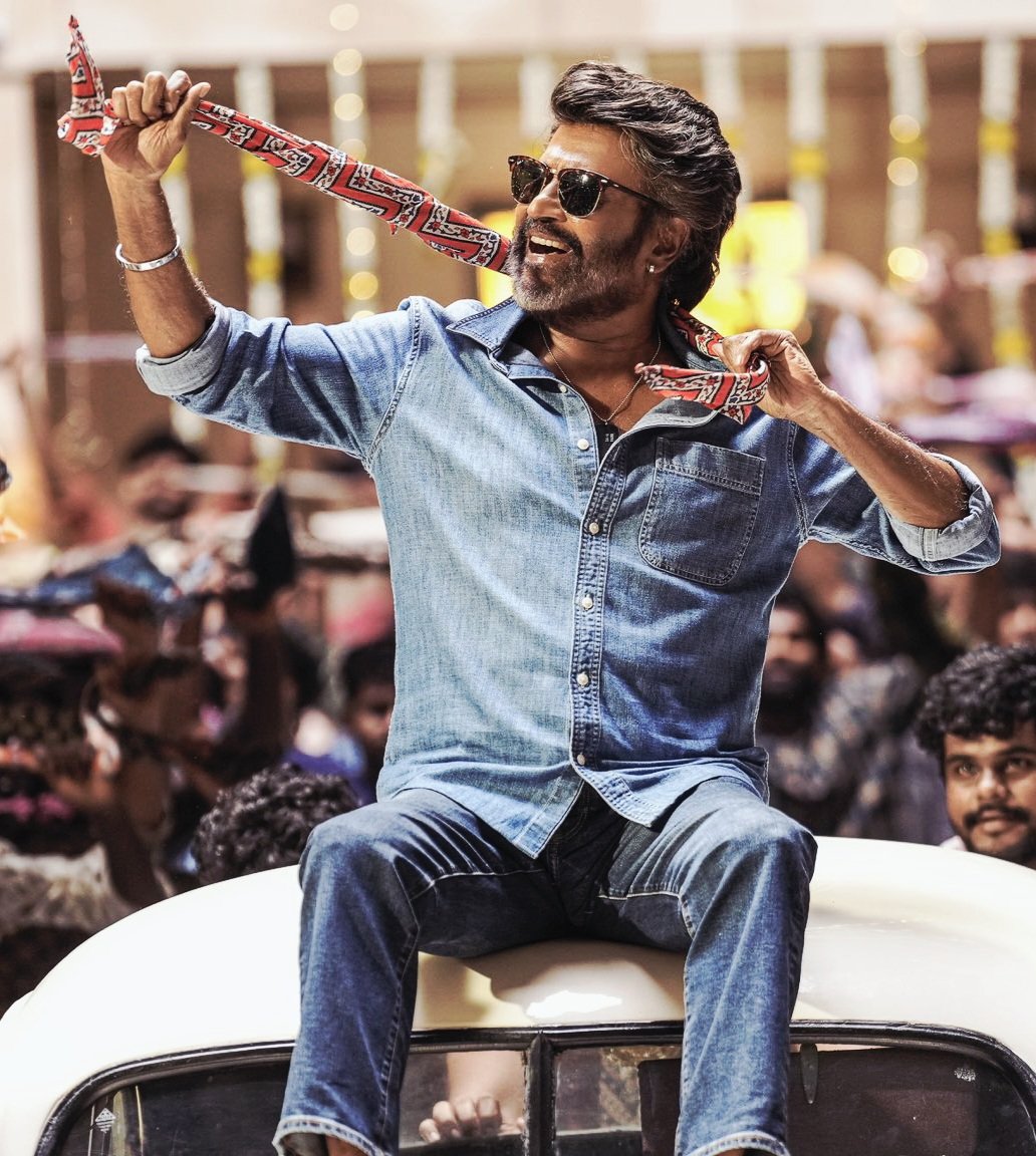 A humble Shivaji Rao Gaikwad was renamed as #Rajinikanth by the Late Legendary KB sir on this auspicious #Holi day 50 years ago.
The rest is History....

His humble nature is still the same.
But his Magnetism and Charisma is spread across the Globe.
#Rajinism is not a Word...