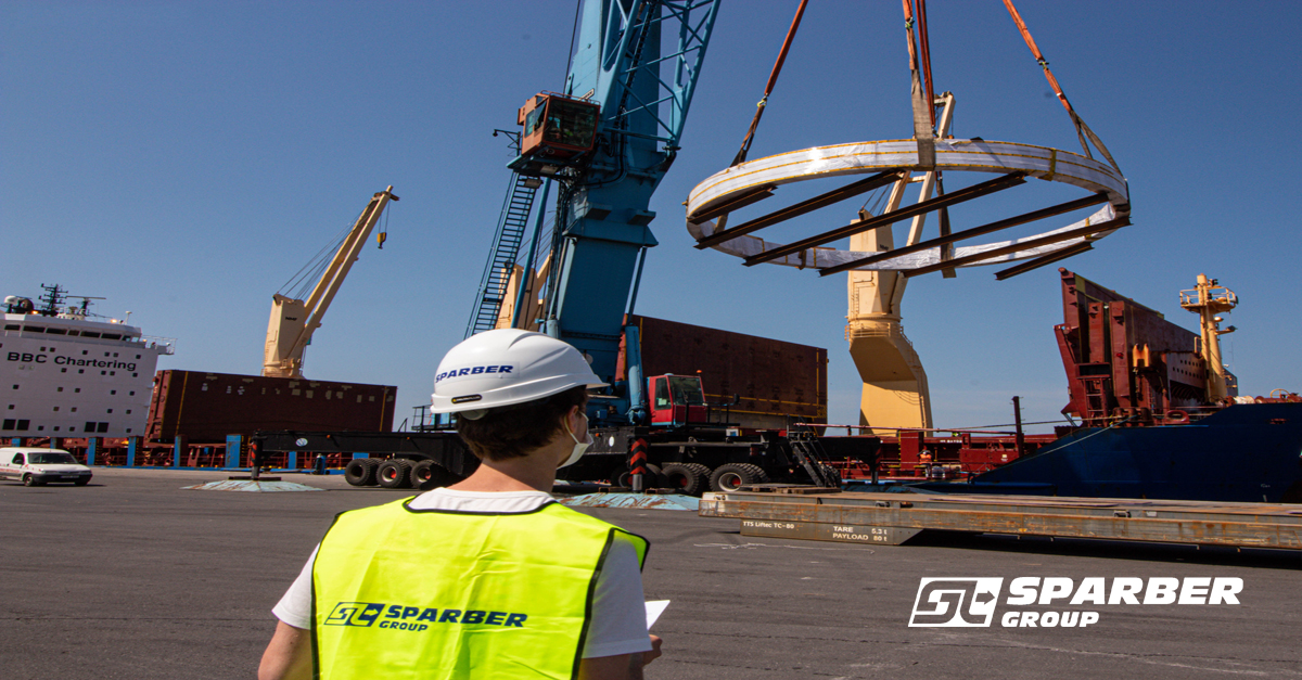 SparberGroup's tweet photo. 🌏🇨🇳 China - España 🇪🇸🌍  8 metros de diámetro y 28 tons🏗️🚢

Otro día en la oficina !!!👌😁 https://t.co/8eFjfih9k9