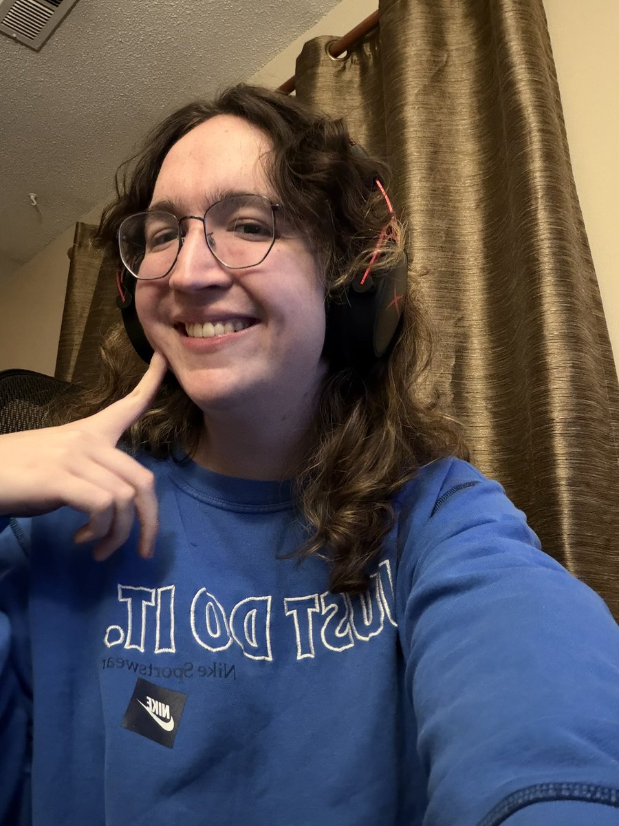 molly 🦐 tweet media